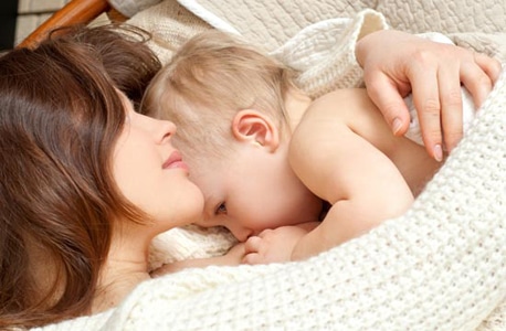 การเลี้ยงลูกด้วยนมแม่ ให้คุณประโยชน์ต่อทารก